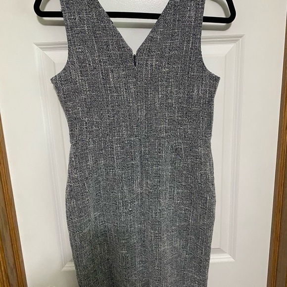 Banana Republic Size 2 Blue Tweed V-Neck Sheath Dress Sleeveless Women’s - Picture 4 of 6